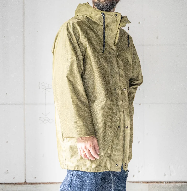 around 1980s khaki color GORE-TEX mountain parka